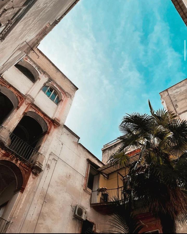 Holiday Naples Art Rooms Exteriör bild